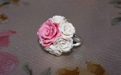 Красивое кольцо с розами из полимерной глины